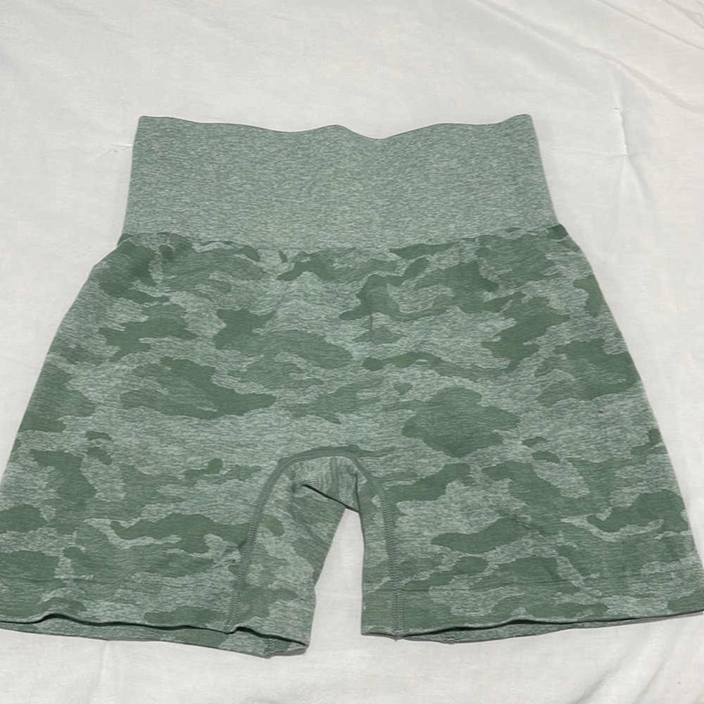 green camo scrunch shorts